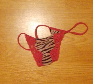 MoneyMissAnna's tweet photo. Any losers want to buy my worn thong? #panties http://t.co/LbqZ2kRMsL