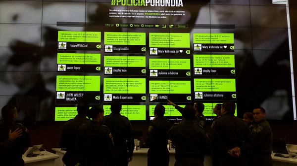 YimmiTovar's tweet photo. no parce que cosa tan berraca, elección #PoliciaPorUnDia http://t.co/10aaEvDQil