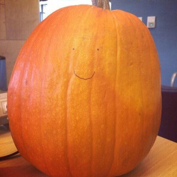TypicalGirI's tweet photo. Me when it's October http://t.co/gaO6XW3BqF
