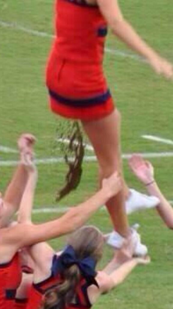 FunniestTrends's tweet image. Im dead lmao 😂😂😂