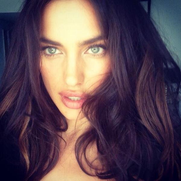 WagsAndFootball's tweet photo. Irina Shayk 

#IrinaShayk #ronaldo #realmadridwags http://t.co/U71L55Luz2