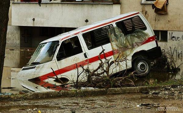FireEngineDoboj's tweet photo. Remember the devastation?.... :( #BosniaFloods #BosniaNeedsHelp #DobojFireEngineAid http://t.co/Bq5i0sEqRu