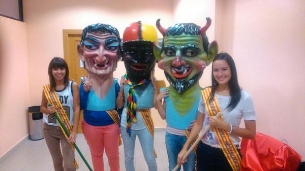 MiriamTrecee's tweet photo. Buenas fiestas #alfajarin #fiestas #septiembre'14 http://t.co/DMgrAOLRWs