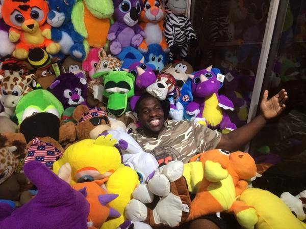 azbobbymac's tweet image. I tried to use the claw to get The Sam Acho out of the toy box but ... I decided to leave him there. #whereissam?