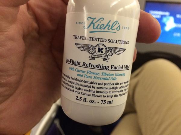 Ein Tweet aus einer fliegenden 747 . Hi <a href="/NikoAlm/">Niko Alm 𖤐</a> <a href="/TheGipsy/">🟩țîgan // GG (blkn/acc)🦎 🛸 🐢🌳</a> <a href="/lawinenhund/">Jürgen Heimhofer</a> @TeresaPentzold <a href="/klaus_heller/">Klaus Heller - Online & Social Media Marketer</a> <a href="/marcus_opitz/">Marcus Opitz</a>