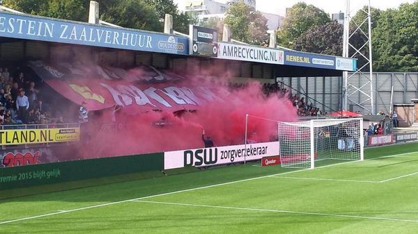 Onze supporters waren zondag weer geweldig. Hier een foto van sfeeractie op de RvP. #exccam #fermejongensstoereknapen