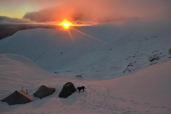 JoinBPC's tweet photo. These last few photos look amazing! “@munro277: Great camp,great location, great friends,crap soft dry snow 😟 http://t.co/TnTarhE8fT”