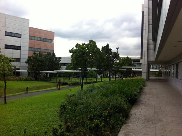 pointdexteeer's tweet photo. Done with my exam. Hintay nalang ng tawag. #technohub #affinityexpress http://t.co/yejUnJoBVX