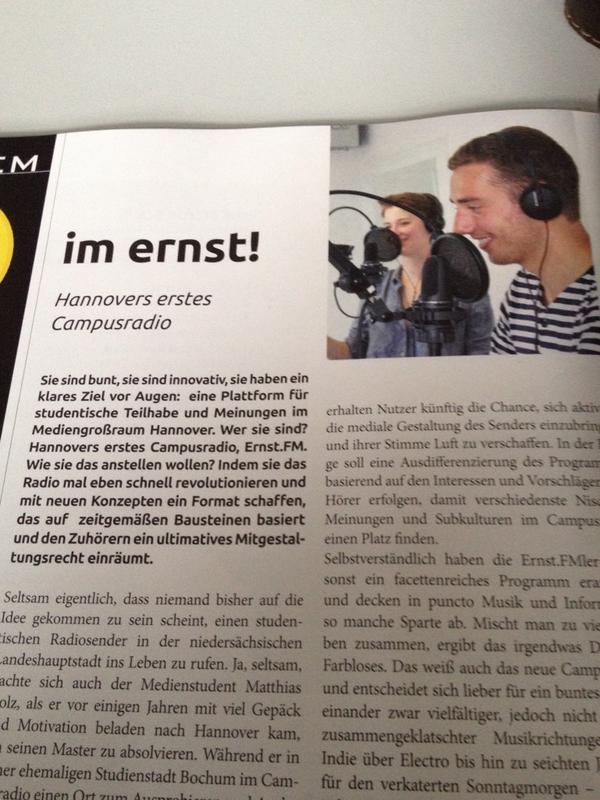 ErnstFM's tweet photo. Mama, wir sind in einer Zeitschrift! Danke an das Studierende-Magazin #nullfünfelf für den Artikel. http://t.co/Durb1mQvZh