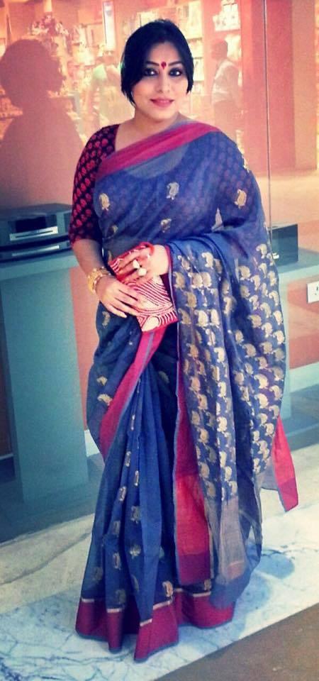 ColorosoWeaves's tweet photo. Coloroso Durga Puja Diva...
Shalini Bhagat, Kolkata, in #Coloroso #sarees http://t.co/eltTCFL3Lf