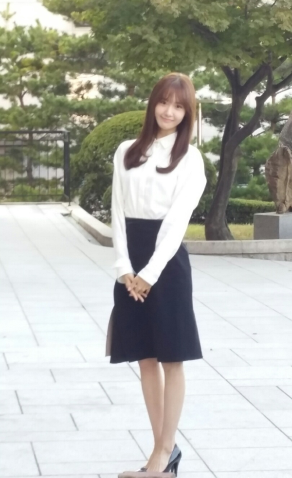 Yuka בטוויטר Kor Celebrities 少女時代 ユナ ソヒョンの東国大学卒業アルバムの撮影現場写真が15日にsnsを介して拡散され 話題になっている Http T Co Jdsxosf6at ユナに前髪ができてるー かわいい