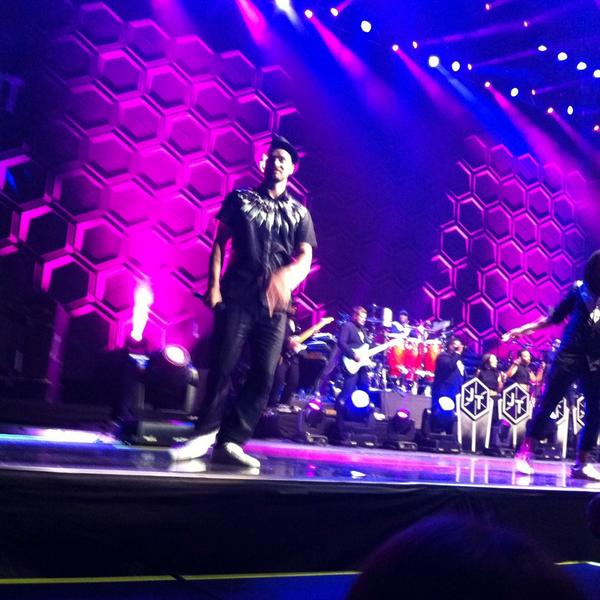 TheEdgeNZ's tweet photo. Who's at @jtimberlake?! He's amazing right?! #EdgeJT http://t.co/l4OFFoZlwE