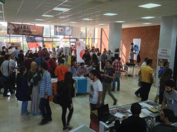 Öğrenci Toplulukları sizi bekliyor. Merkezi Kafeterya'daki bu fırsatı kaçırmayın. <a href="/std_iyte/">std_iyte</a> <a href="/iyteydyo/">İYTE YDYO</a>
