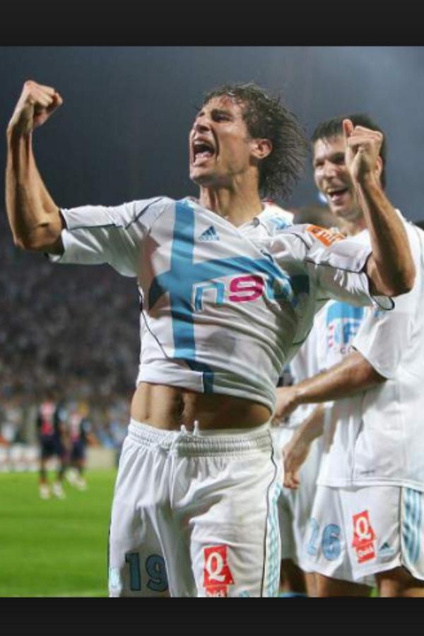GaetanThereau77's tweet photo. UN GUERRIER COMME JE LES AIMES MON HÉROS MON IDOLE ET UN MEC EN OR @Lorik27Cana http://t.co/3utpKBnXZd