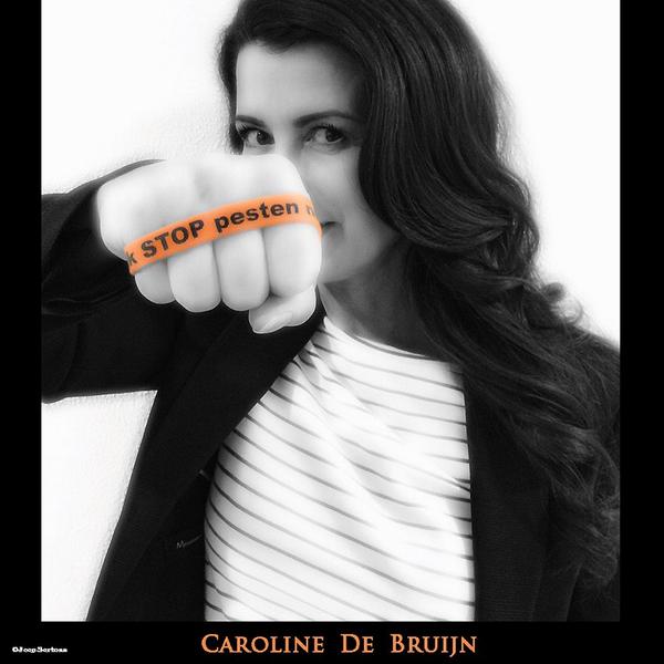 Dag 8: Caroline De Bruijn. Elke dag een andere collega. <a href="/carolinebruijnD/">Caroline De Bruijn</a> <a href="/stoppestennu/">Stichting Stop Pesten Nu ✿ Official ✿ StopBullying</a> <a href="/gtst_rtl/">GTST</a> #gtst