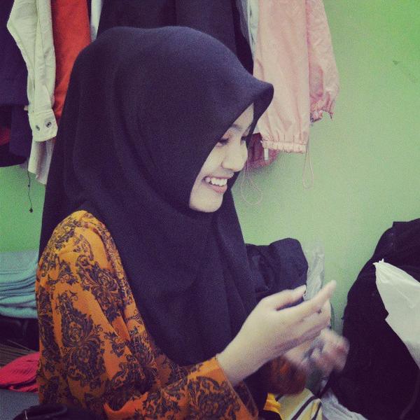 siayund's tweet photo. Jeleeekkk :p http://t.co/YEZnDpHZXZ