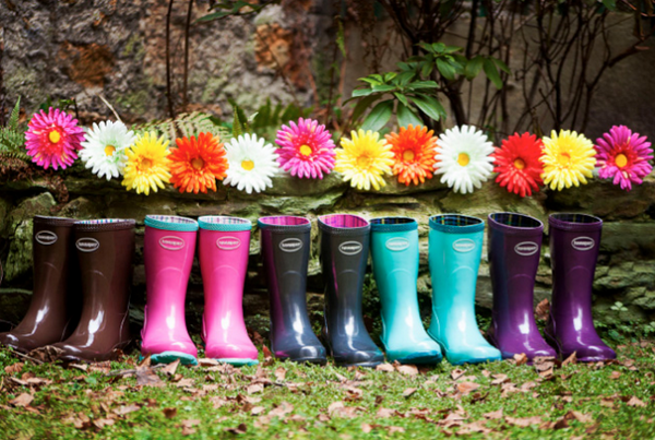 AngelaFdezdc's tweet photo. Pon color a los días de lluvia.
¡¡Buenos días!! http://t.co/eXN12u5jCp