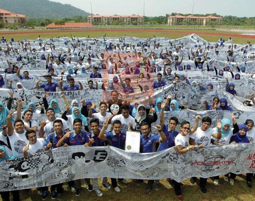  Doodle Art Terpanjang di Malaysia Politeknik Muadzam Shah