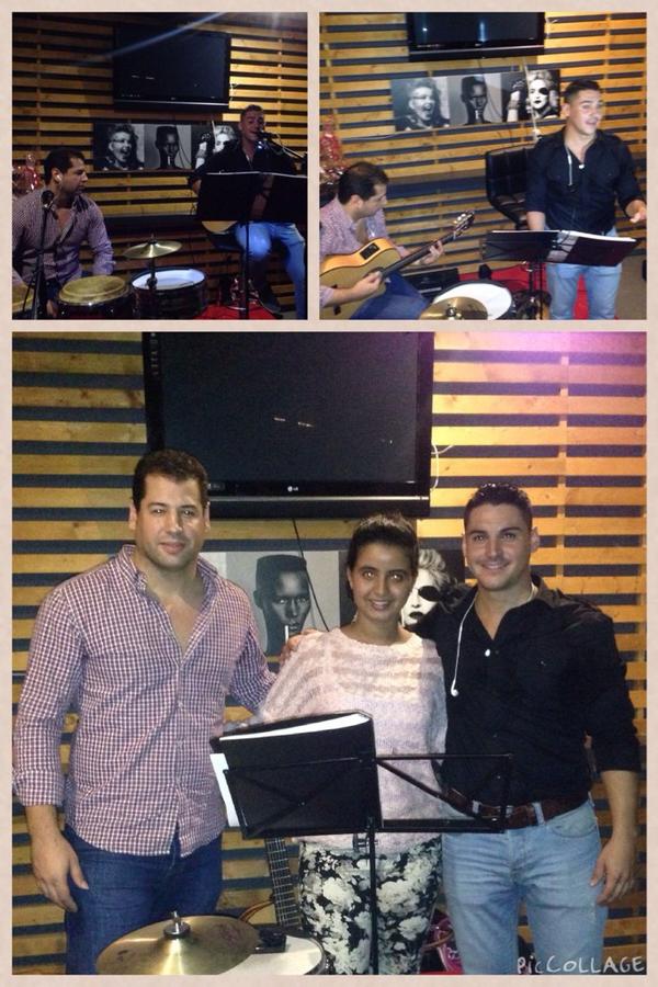 EC7KT's tweet photo. @PuroDuende vuelven a arrasar en @CafeFeeling de @LaPueblayYo con su singulares remixed por rumba de ańos 80'  90' http://t.co/pe4tp51Yej