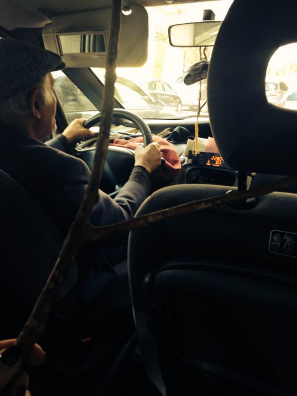 GuichetsRH's tweet image. Incroyable notre chauffeur de taxi est aussi #Sourcier !!! #EauPrecieuse #Talent même combat !!!!