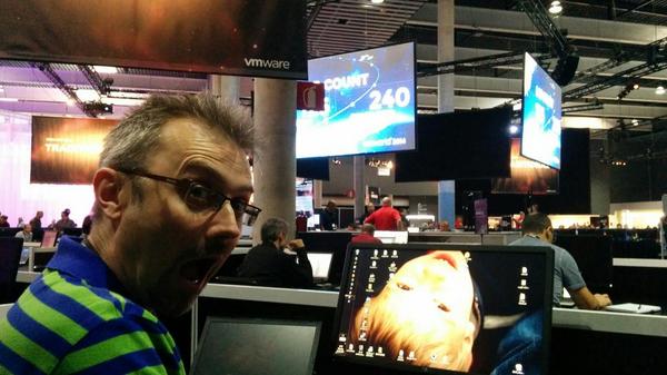 MrCNeale's tweet image. Labbing like a boss! @virtRich  #vmworld #vmwarehol #vmworldselfie