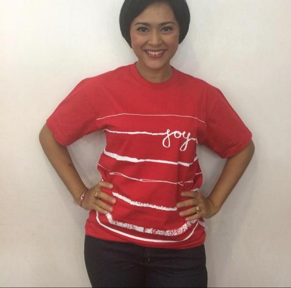 sarah_sechan2's tweet photo. tau gak, kalian juga bisa support anak2 di @RMHC_ID dgn ikut kontes #Stripesforlove yg dibuat anak Indovidgram lho! http://t.co/6W0DNzG0wR