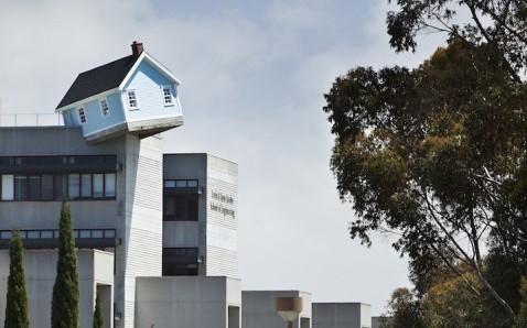 123deviscom's tweet image. La maison de vos rêves ne tombera pas du ciel ! Demandez plutôt les conseils d’un architecte bit.ly/1xgaQkM