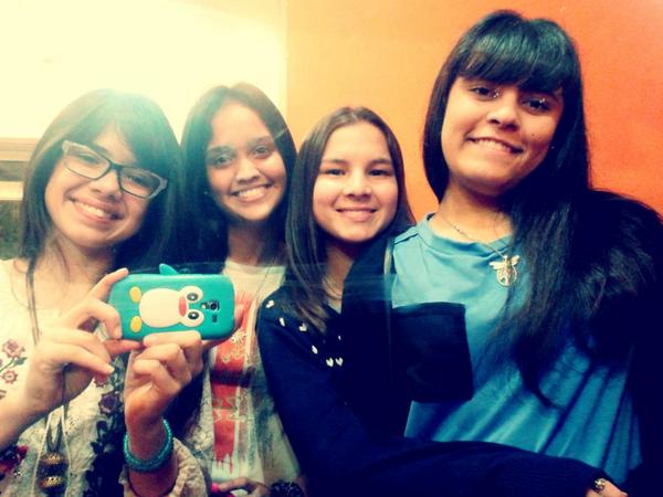 JenniBetsabe's tweet image. #PcPcs @stefaalopez @pamelagerlach @Tamruizdiaz
Las extrañe mucho :)