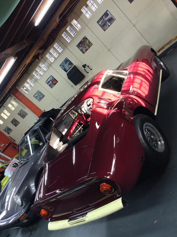 Turned my back for 2 seconds and this #Ferrari 275 snuck in..