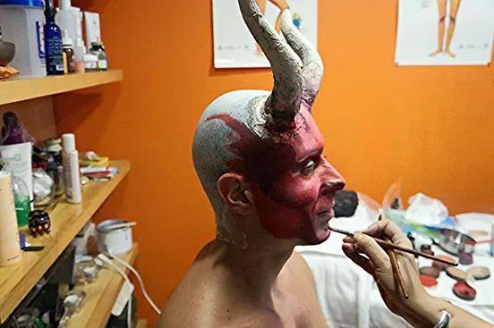 Makeupleku's tweet image. Making of