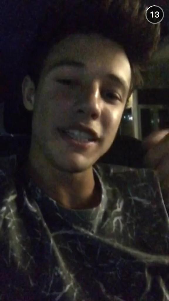 UpgradeCameron's tweet photo. Cameron via snapchat! http://t.co/wfJo6nzJbr