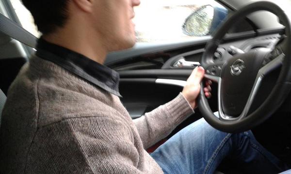 luzmaluc's tweet photo. Nos lleva @muchomadera que va como un señor en su nuevo coche....ya vereis @miriamduran80 @carlosdm89 http://t.co/wQ2wmX44CK