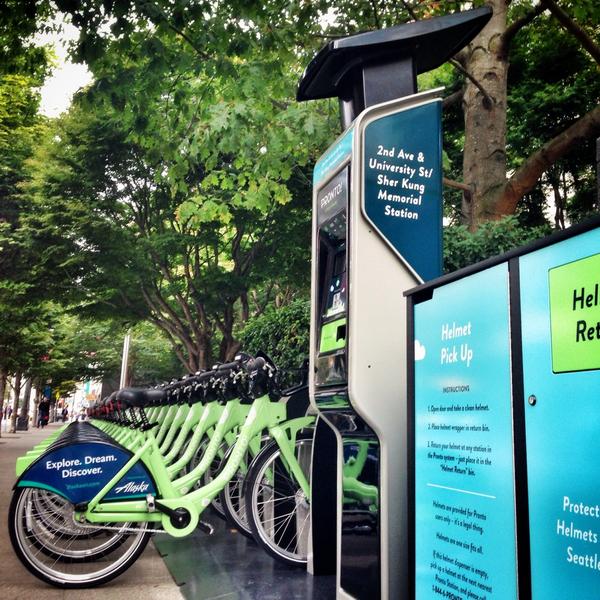 CyclePronto's tweet photo. Our 2nd &amp; University Sher Kung Memorial Station waiting patiently for 1 PM to roll around. http://t.co/5PnLRjoxSe