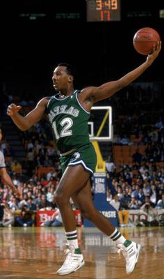 Lets all take a second to wish Dallas Mavericks legend Derek Harper a happy birthday!  
