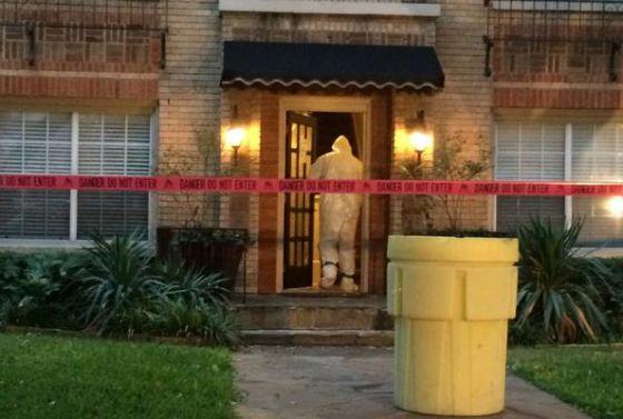 Más suerte que Excálibur ow.ly/CGlBy El perro de la infectada de ébola en Dallas no será sacrificado