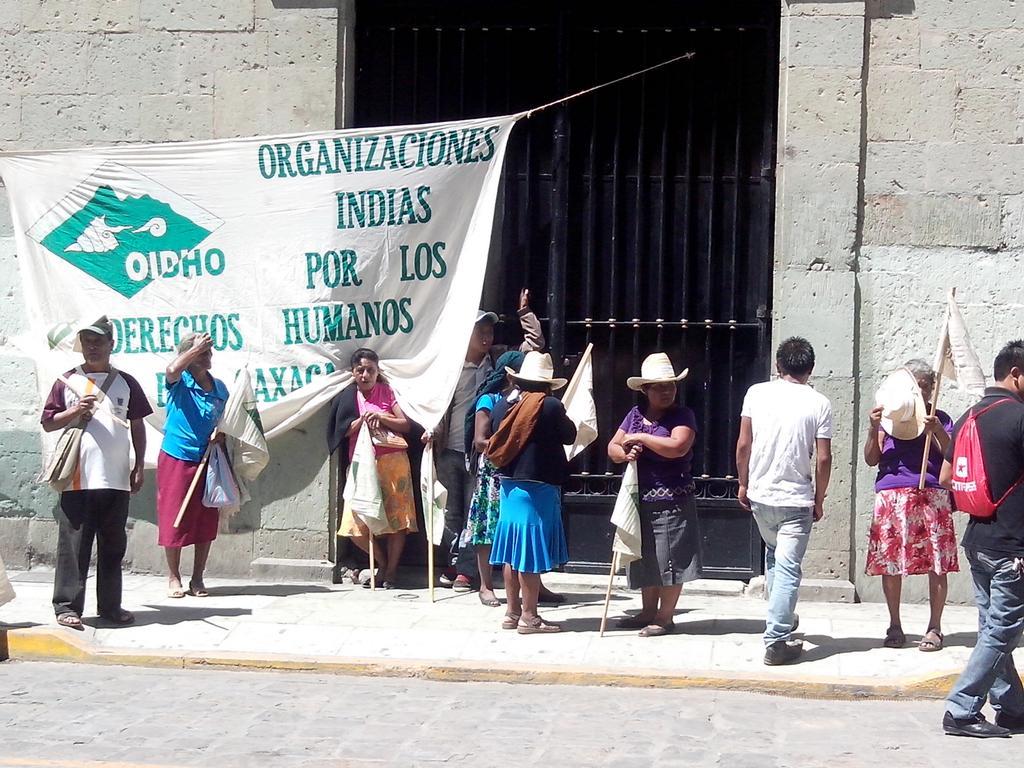 https://pbs.twimg.com/media/Bz2ClaDIQAAOKmO.jpg:large