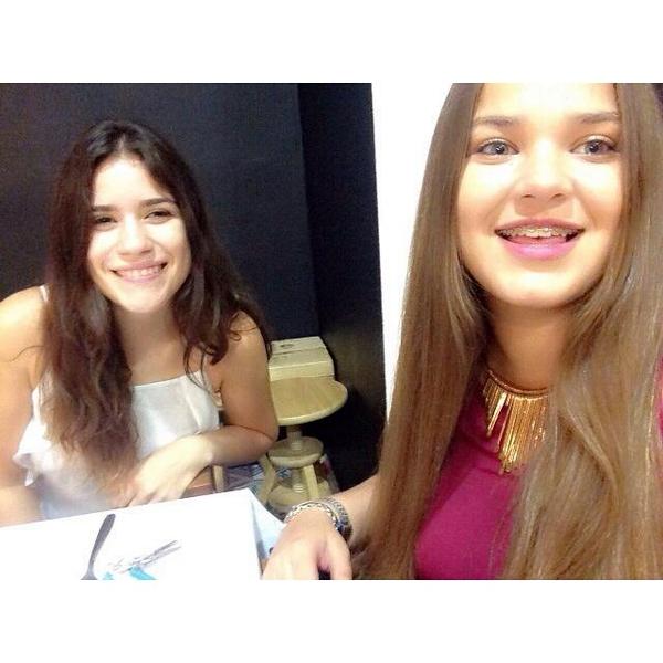 neuus7's tweet photo. Felicidades bebe, pasalo muy bien, ya nos veremos y los celebraremos todas, te quiero mucho. #sweet18 #Bonita http://t.co/d398mqtExa
