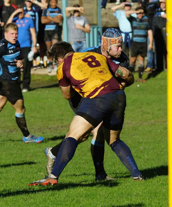 jayclark0106's tweet image. Another classic #FacePull by @friargibbs back in the @newbridgerfc colours