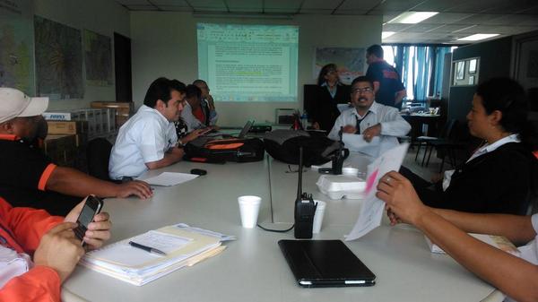 danielitolemus's tweet photo. En reunión de trabajo con Director General de Protección Civil http://t.co/IVz8fkV1uE
