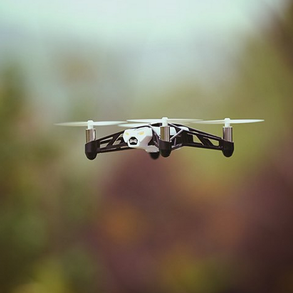 Lovindotie's tweet photo. We're giving away a PARROT ROLLING SPIDER compact drone! RT &amp; Follow to enter. Winner to be announced 23/10/14 http://t.co/k1kmETwzWc