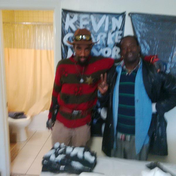MastaMyst's tweet photo. #kevinclarke #nigga #krueger #headquarters #manonamission http://t.co/dL0unzSKIu