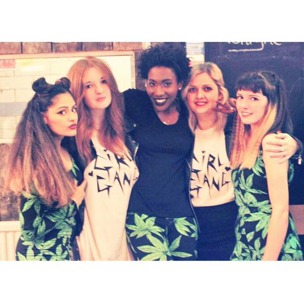GirlGangManc's tweet photo. Girl Ganging with @TheTutsBand last night! Had such a good time! #girlgang @girlgangyeah ✌️💕 http://t.co/gkbbxFIpq2