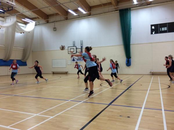 Whitnetball's tweet photo. Fab game for hunters tonight! Well done ladies! http://t.co/u6qdoEOdju