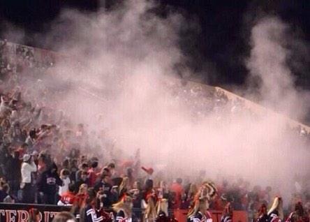 USections101's tweet photo. Hart High School, California 😈💯😍 http://t.co/0qLMEJSZT7