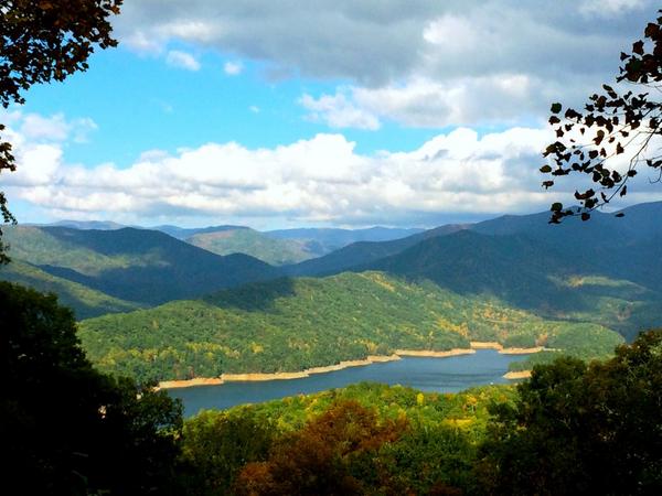 VisitNC's tweet photo. It's a beautiful day on Fontana Lake. For leaf peepers: there's more fall color on the drive than down in the valley. http://t.co/iJhbjW82o4