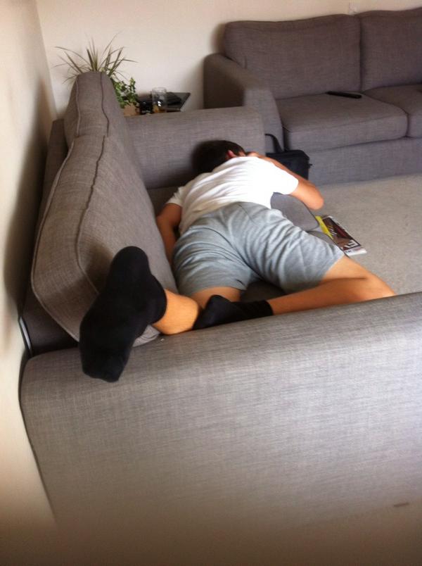 Amybrownie_'s tweet photo. @ryanwd_ sleepy time http://t.co/fK6OOfhVoN