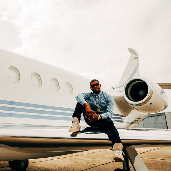 Usher's tweet photo. #TakeOff http://t.co/pfsjDLw03X