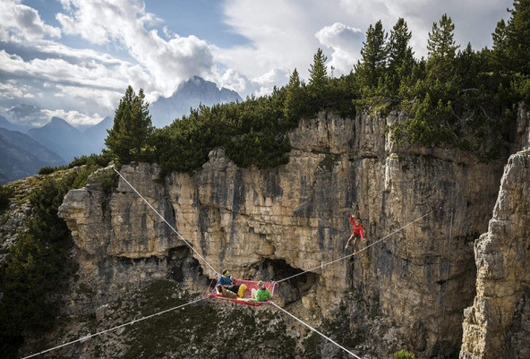 franzaward's tweet photo. [Design]Unique mountain climbing http://t.co/R6d6gi1ZnT