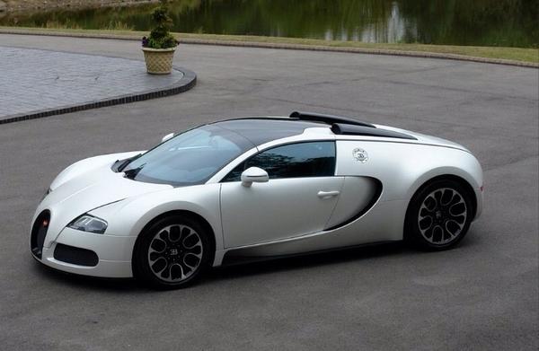 GorgeousCarPorn's tweet photo. Which one would you rather drive?

Retweet for Aventador 
Favorite for Bugatti Veyron http://t.co/0eZt9HJv8E