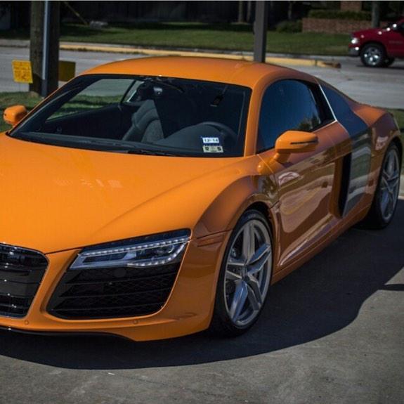 AudiNation's tweet photo. Hot Orange R8. #audi #r8 http://t.co/JUP2BMDSkt